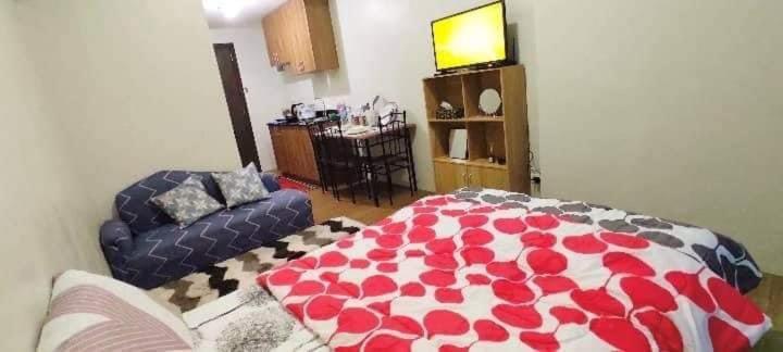 CityView Condo with balcony-12 - Housity