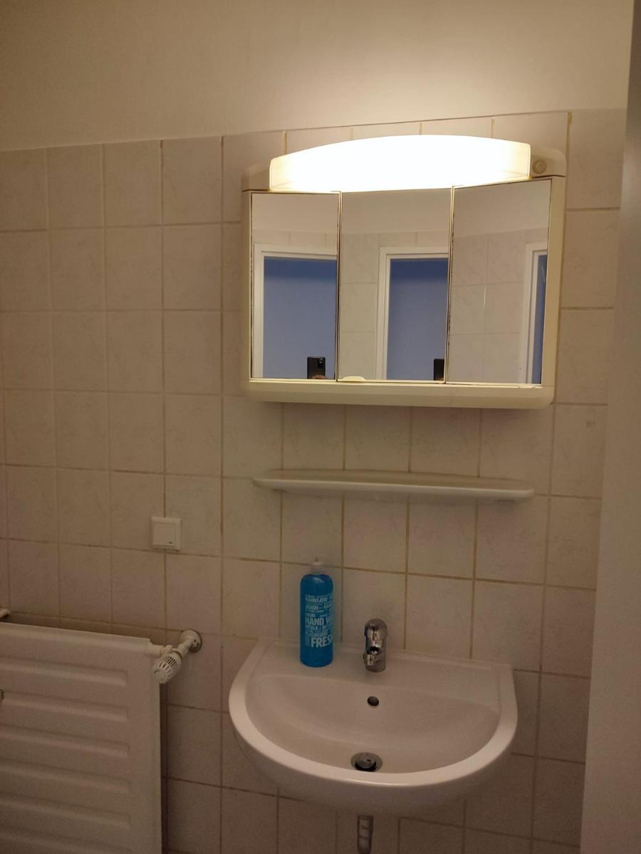 Moderne Ferienwohnung Messe Monteurwohnung Business Appartement Ratingen 4-5 P, Flughafen Düsseldorf - Housity