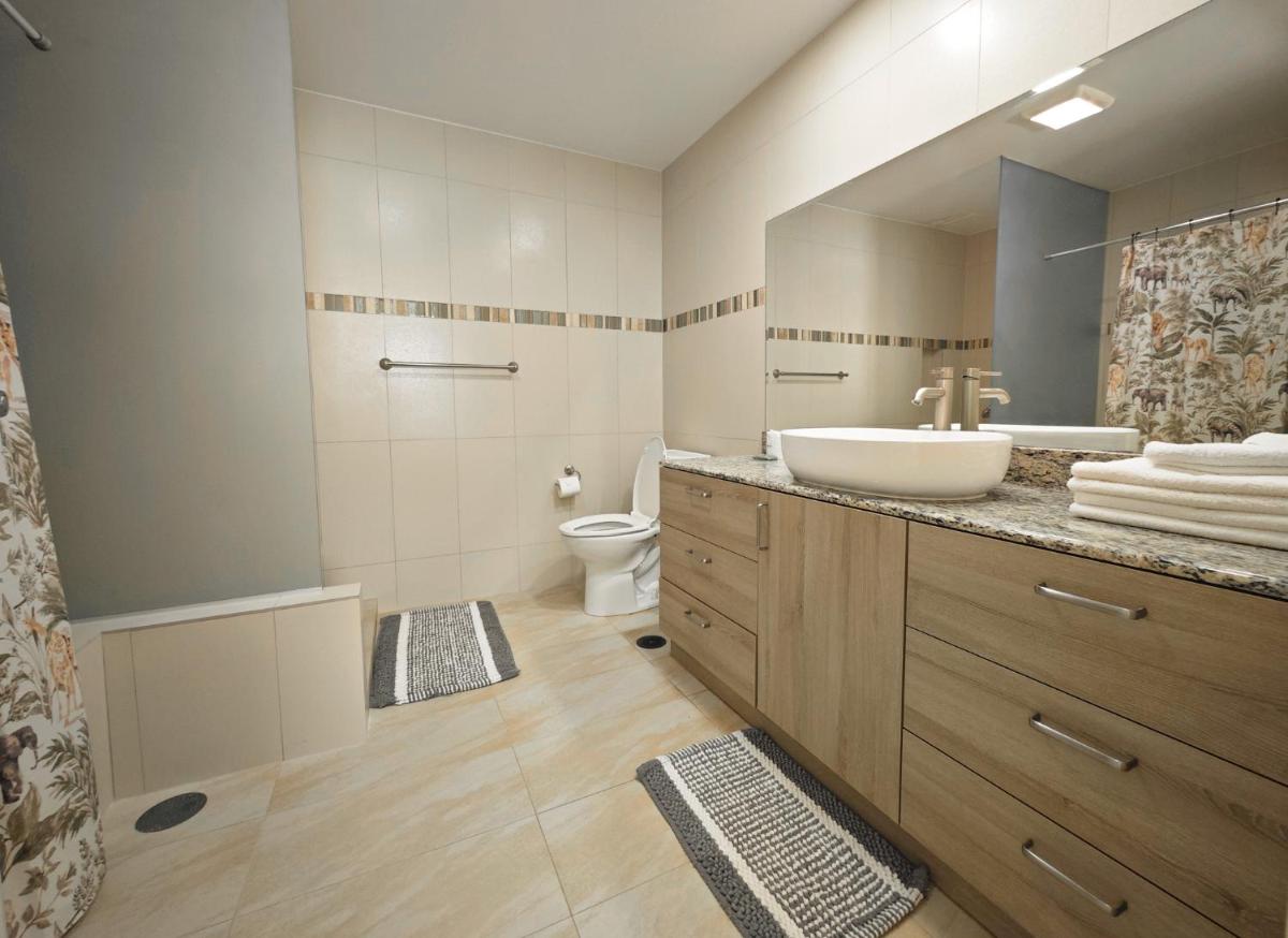 Tumon Isa 16 Condo - Hizvo