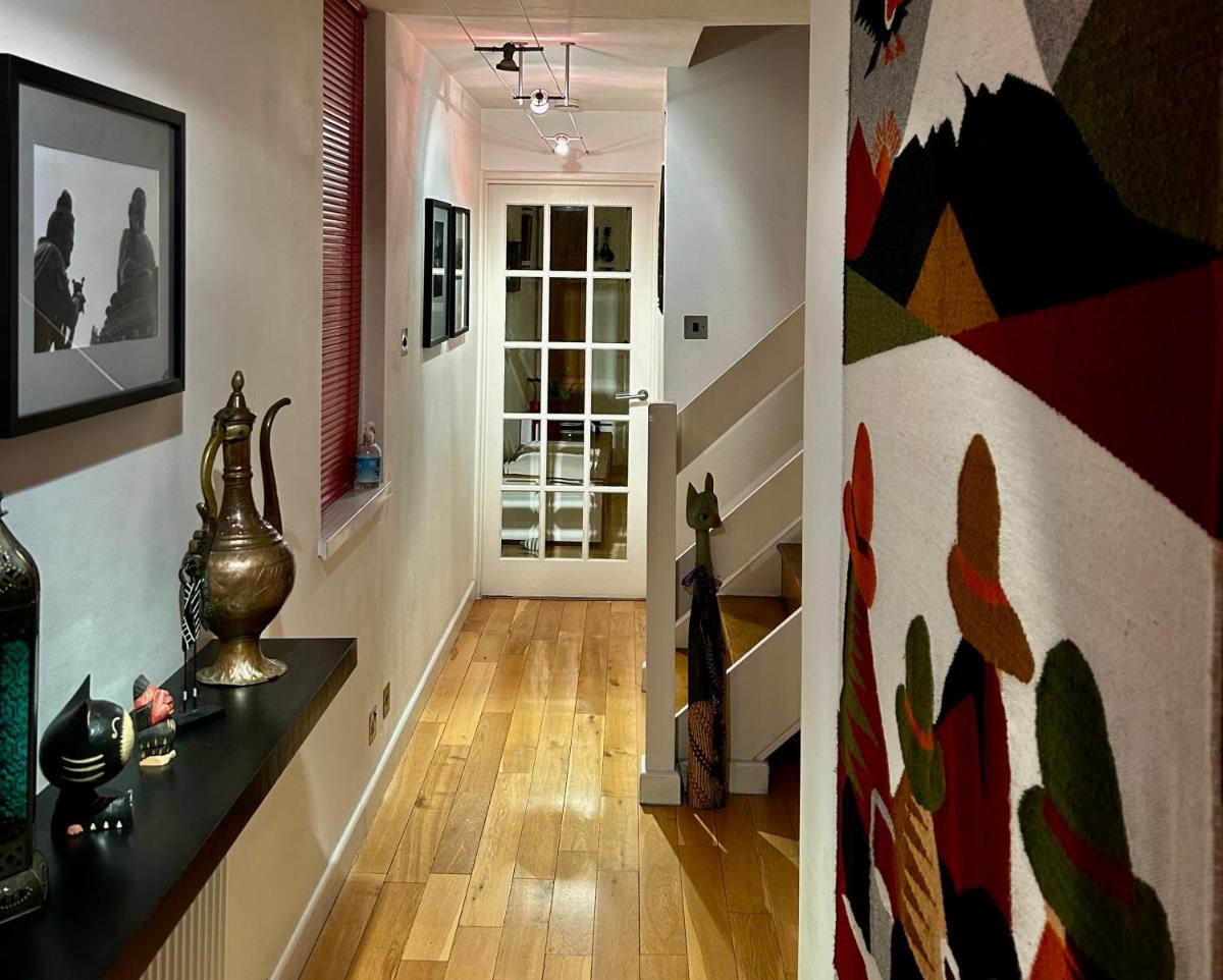 No-taking-reservations - Housity