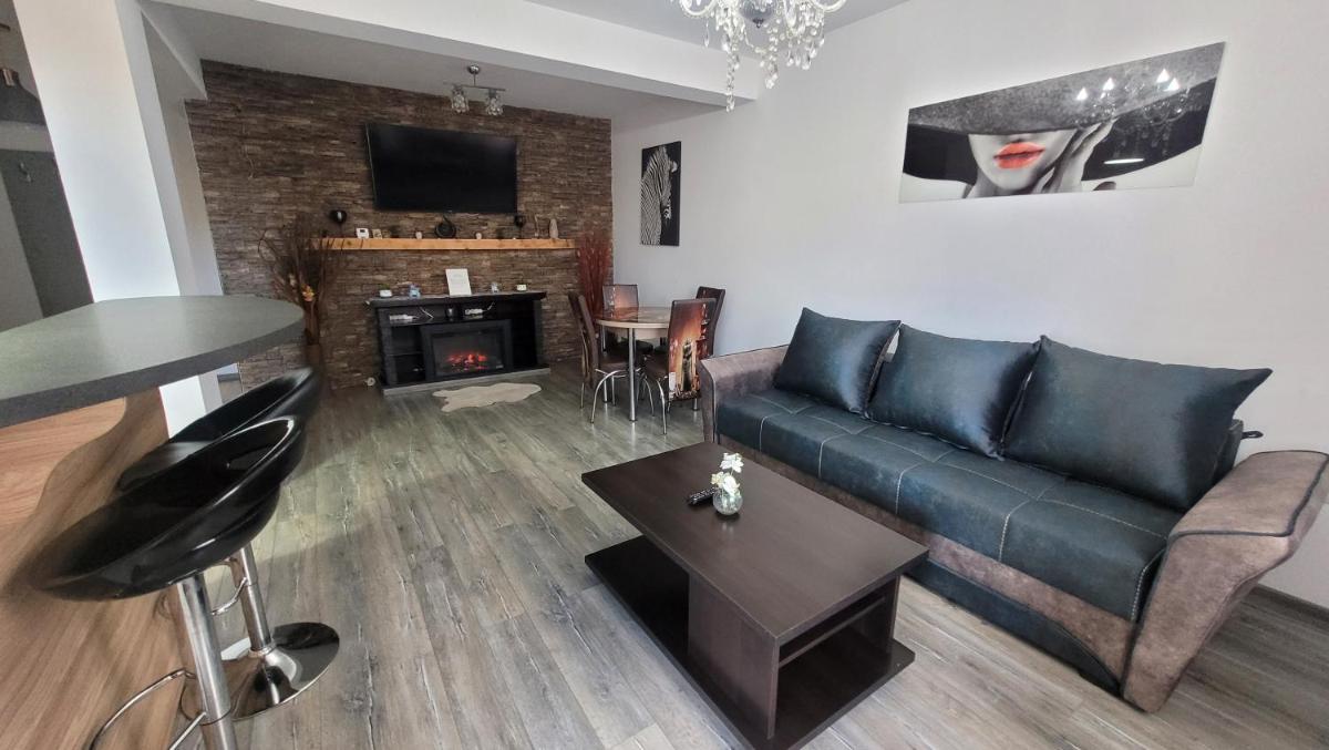 Riccardos's Holiday - Housity