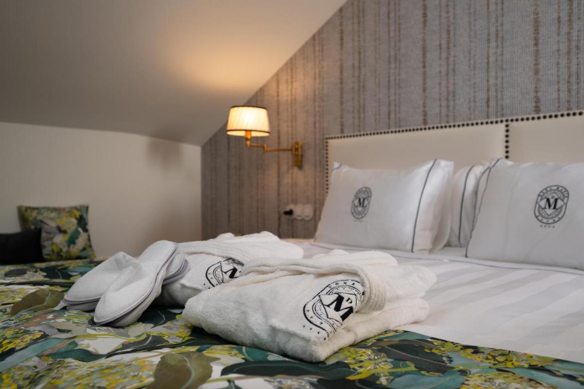 Dona Maria Hotel - Housity