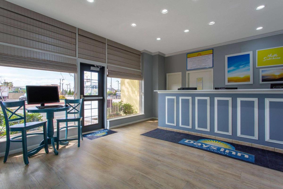Days Inn by Wyndham Ocean City Oceanfront - Housity