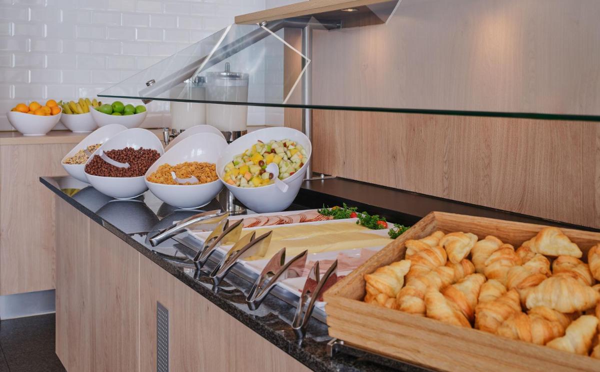 Holiday Inn Express Frankfurt Airport by IHG - Housity