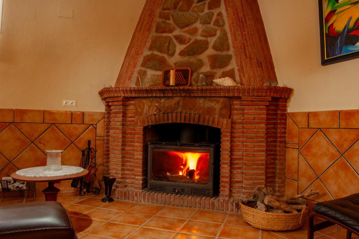 Casa Rural Villa la Gaviota con Chimenea, Barbacoa y Piscina junto a Ruta del Gollizno en Olivares - Housity