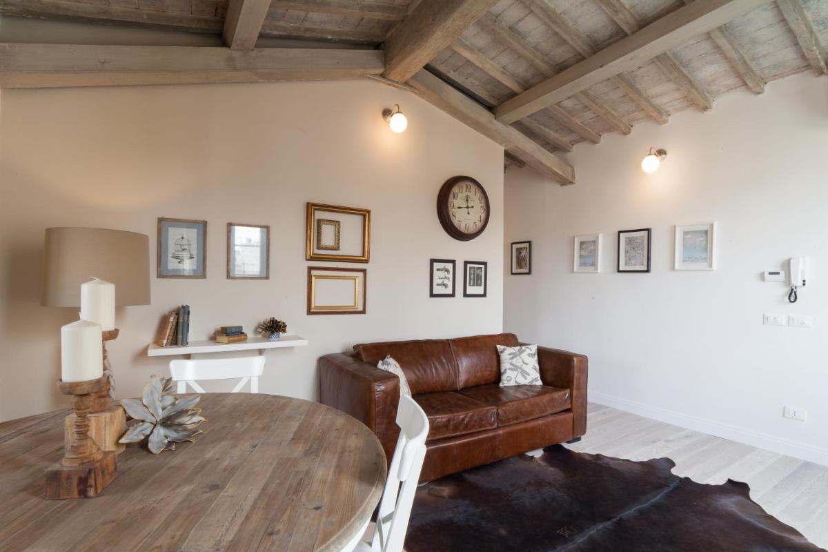 Firenze top-floor flat close to Arno - Housity