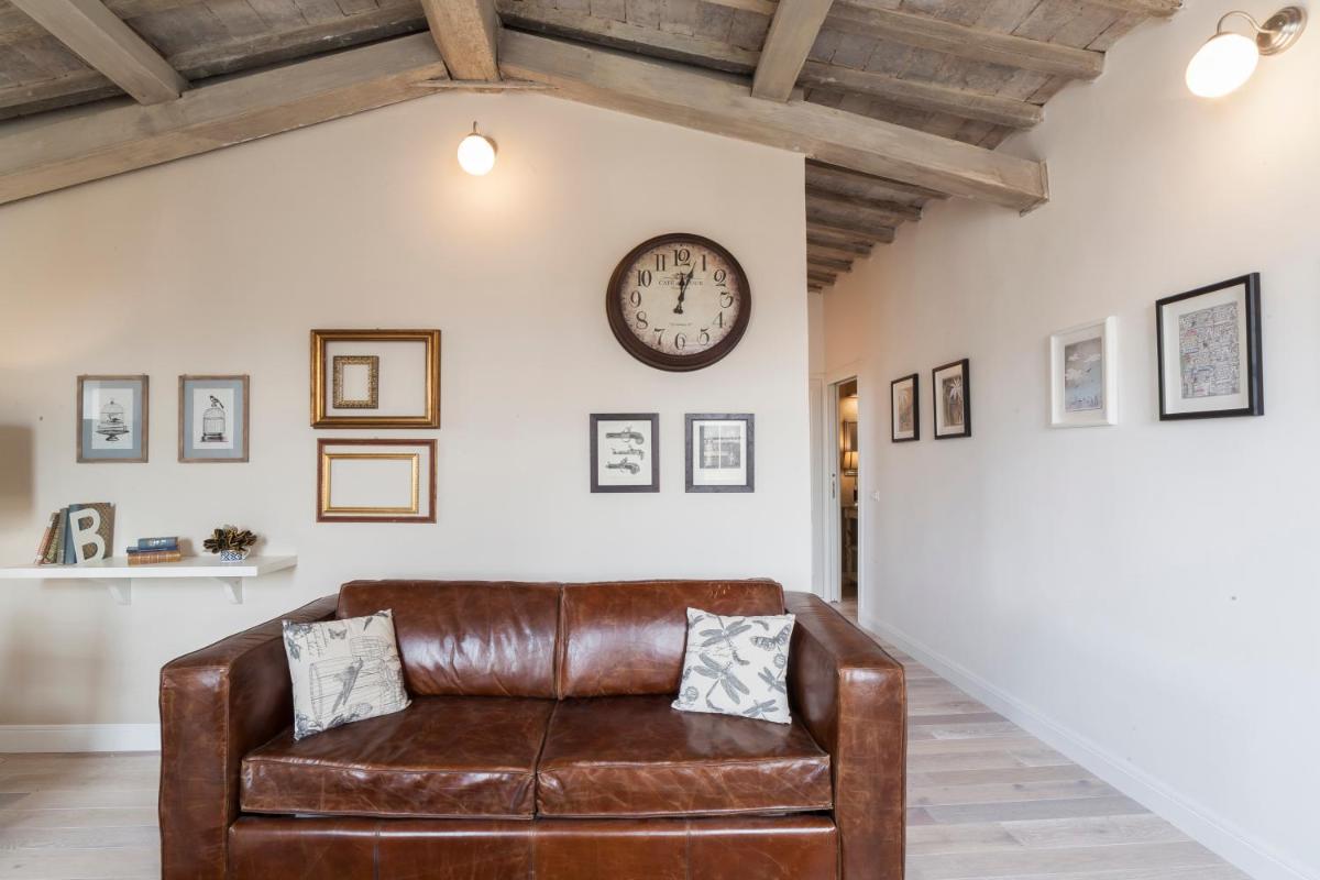 Firenze top-floor flat close to Arno - Housity
