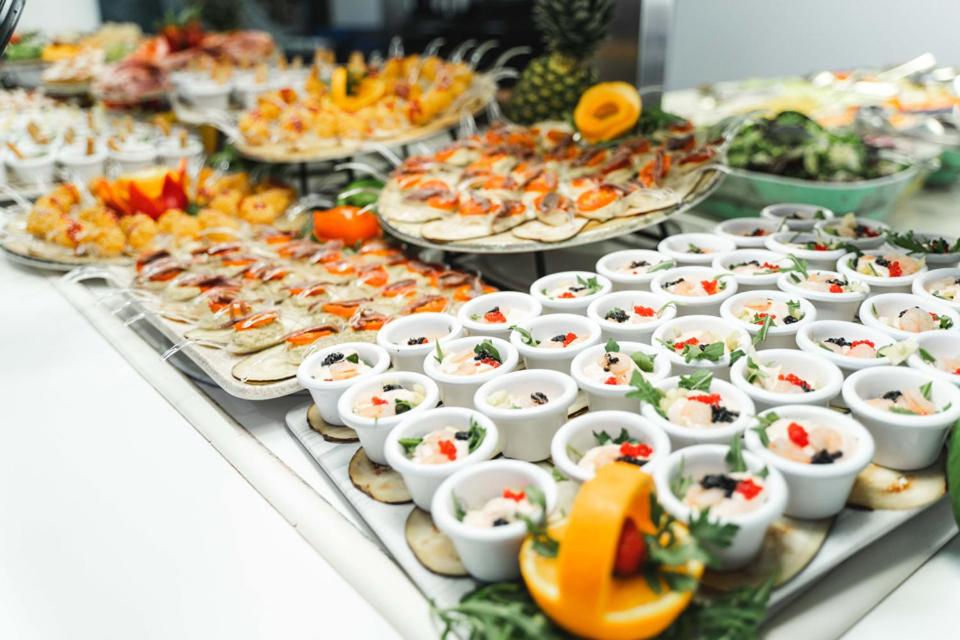 Comida en o cerca de este hotel