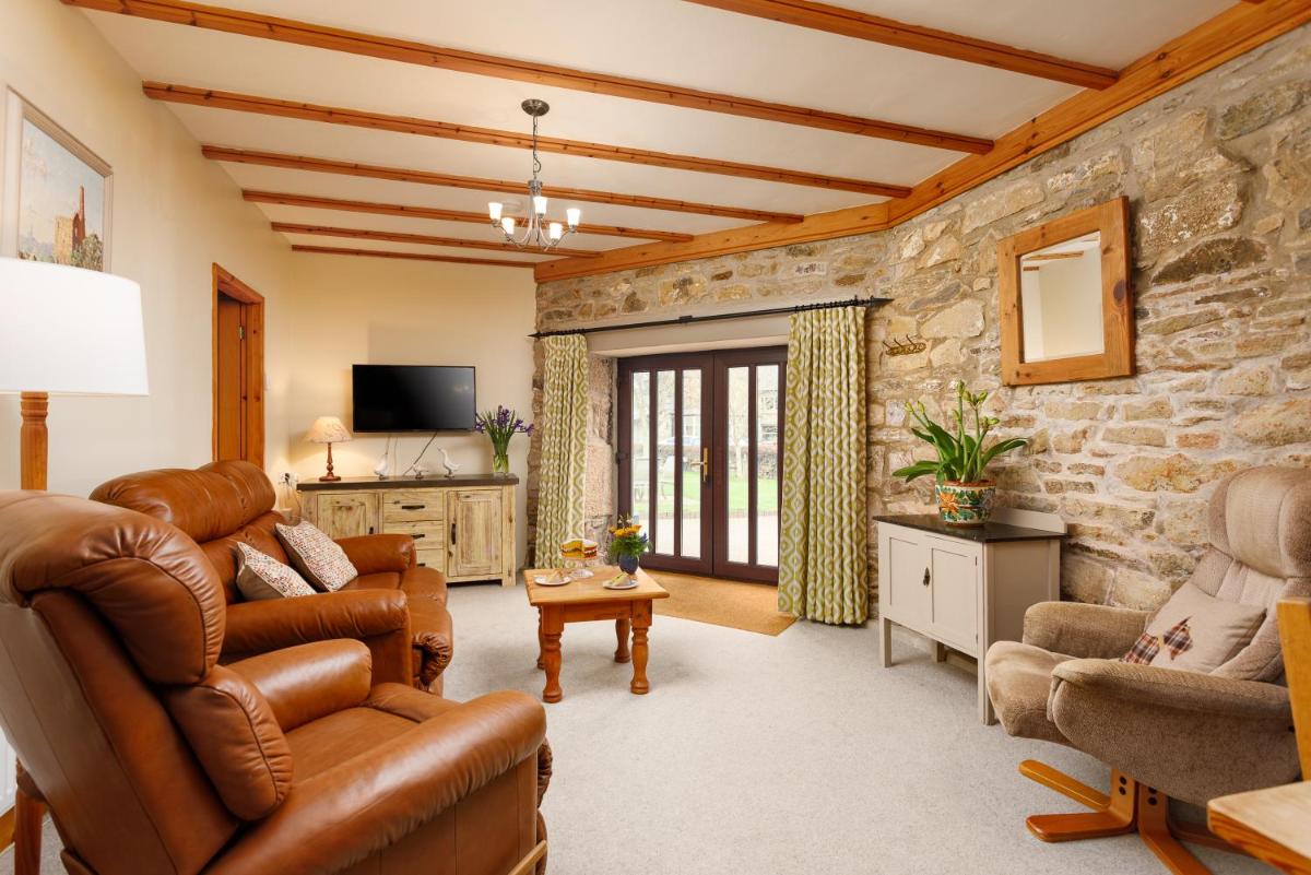 The Roundhouse - Housity