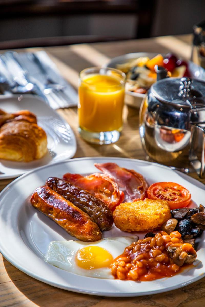 DoubleTree by Hilton Swindon Hotel - Housity