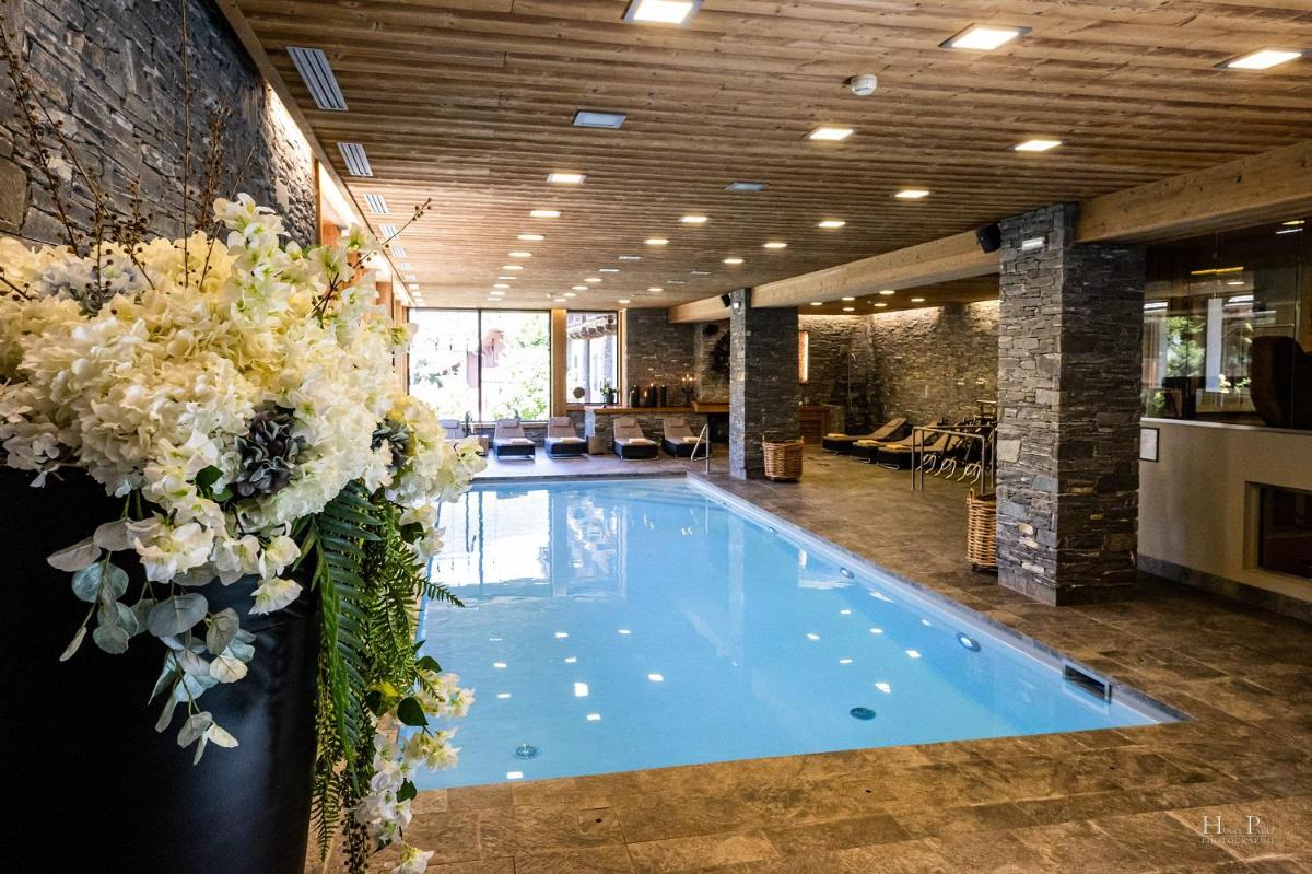 Piscine de l'établissement Fer à Cheval ou située à proximité
