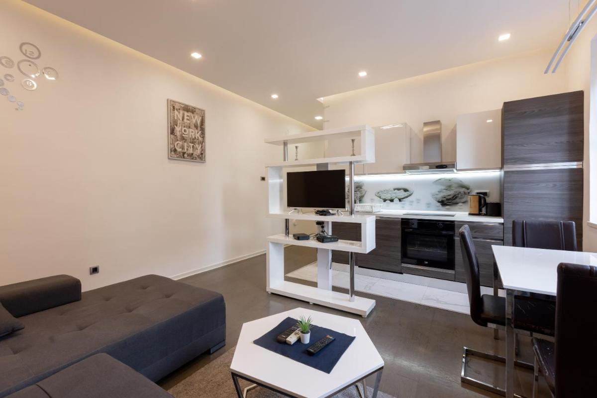 Central Park Apartments - Housity