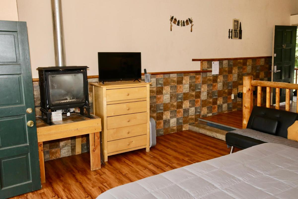 Lakefront Escape - Hizvo