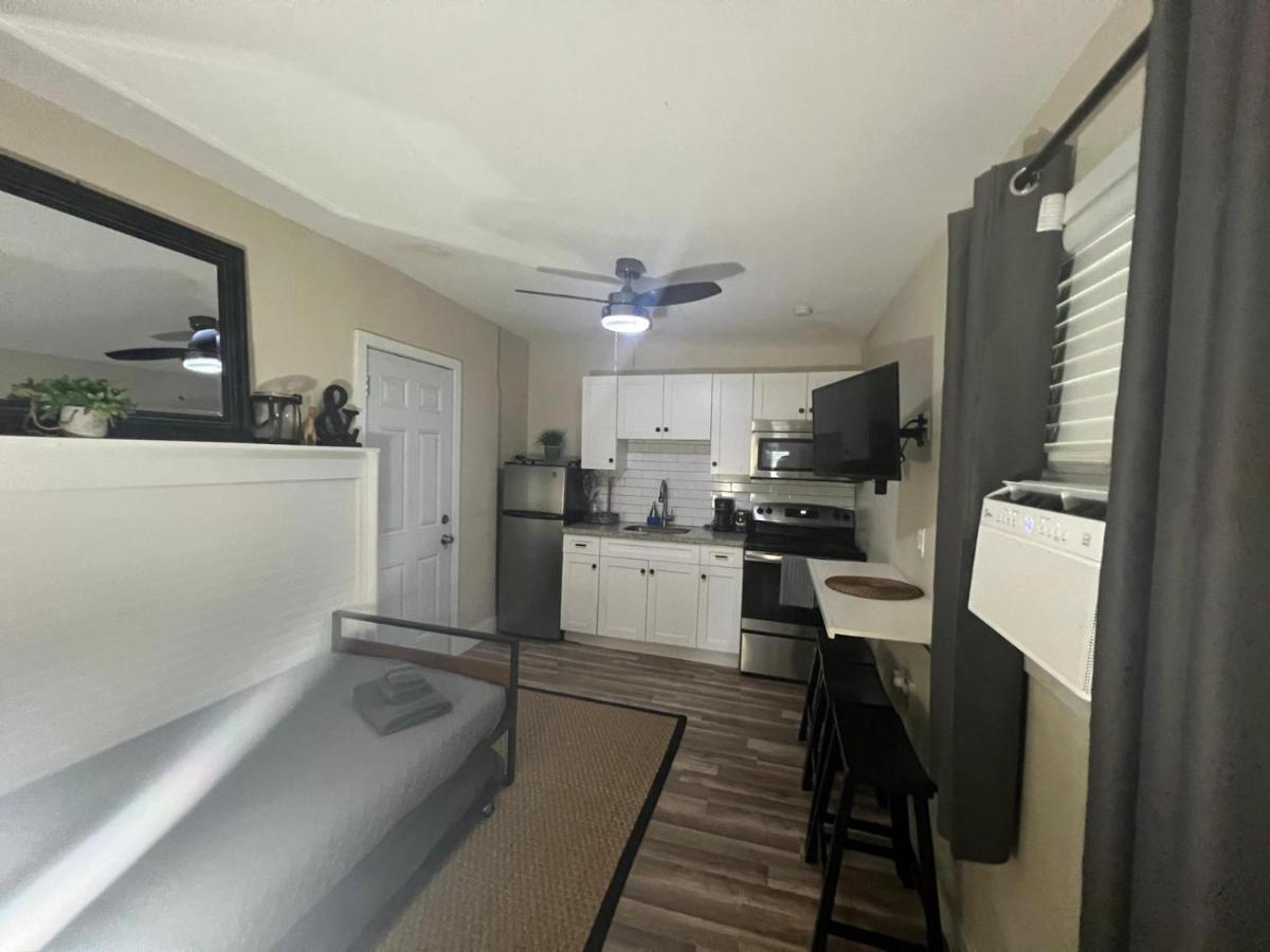 Designed Private Suites in Miami - Housity