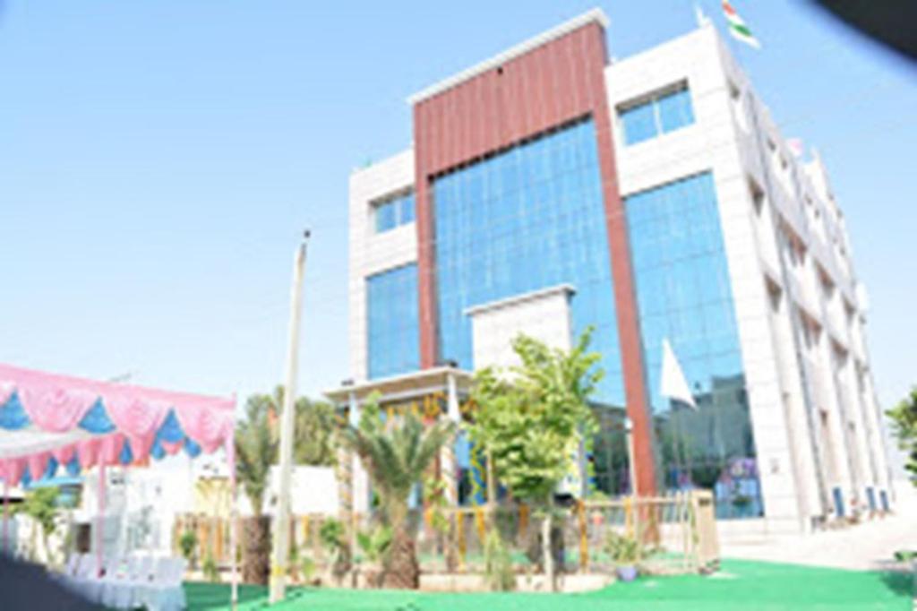 Hotel Ashoka Palace - Housity
