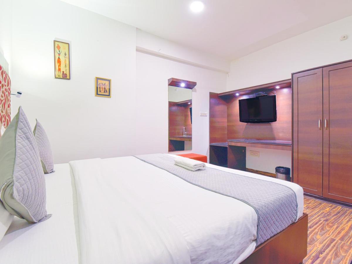 Hotel Ashoka Palace - Housity