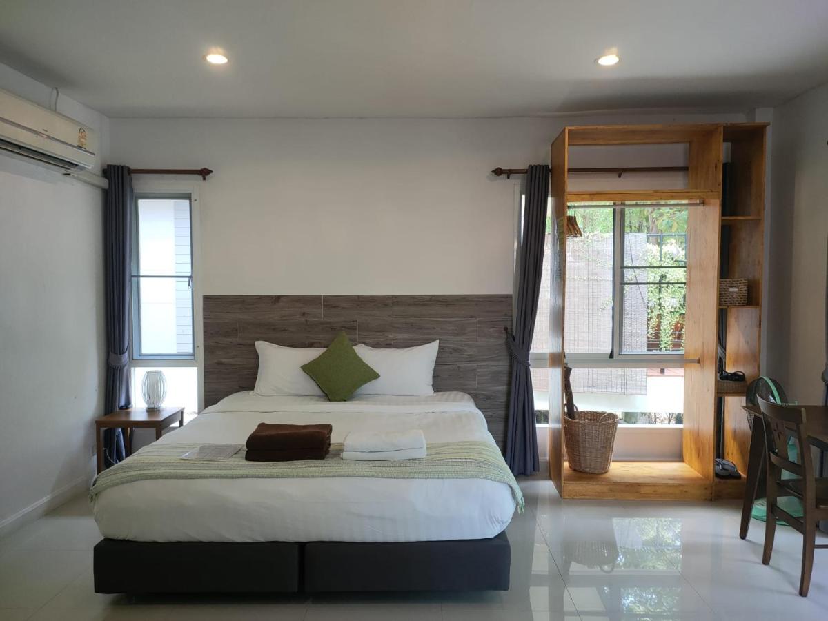 Phangan Akuna - Housity