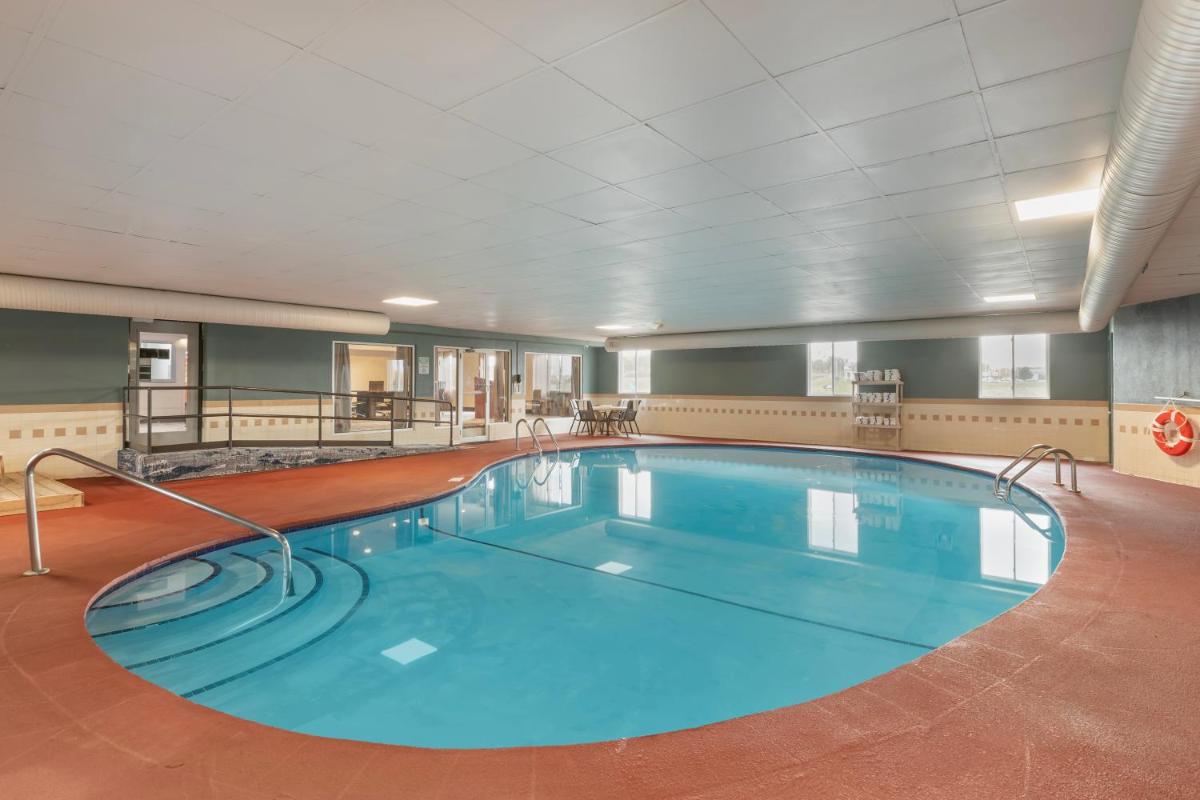 Quality Inn Newton at I-80 - Housity