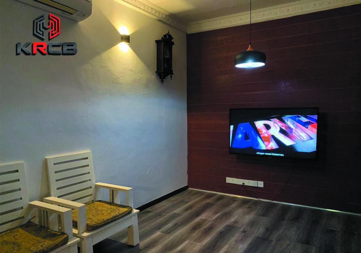 KRCB Corner Lot Holiday Home Semenyih - Housity
