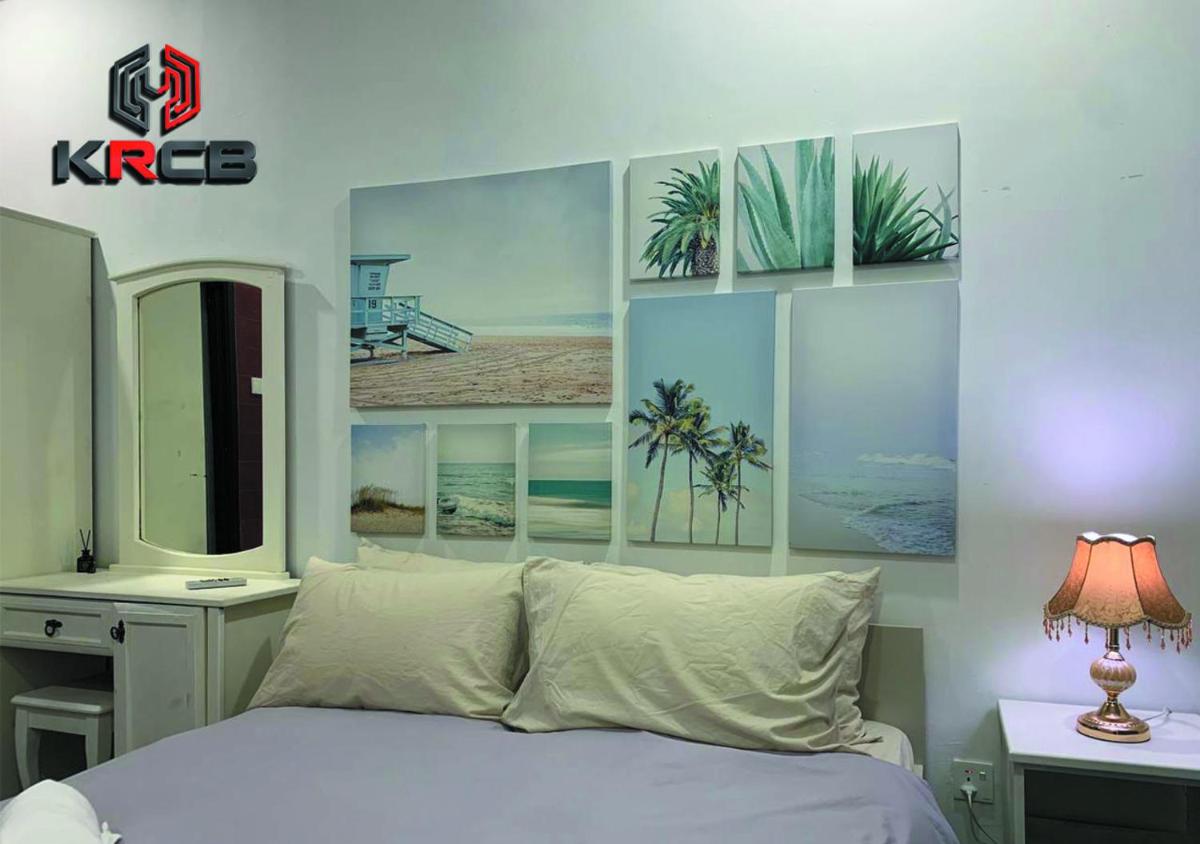 KRCB Corner Lot Holiday Home Kajang - Housity