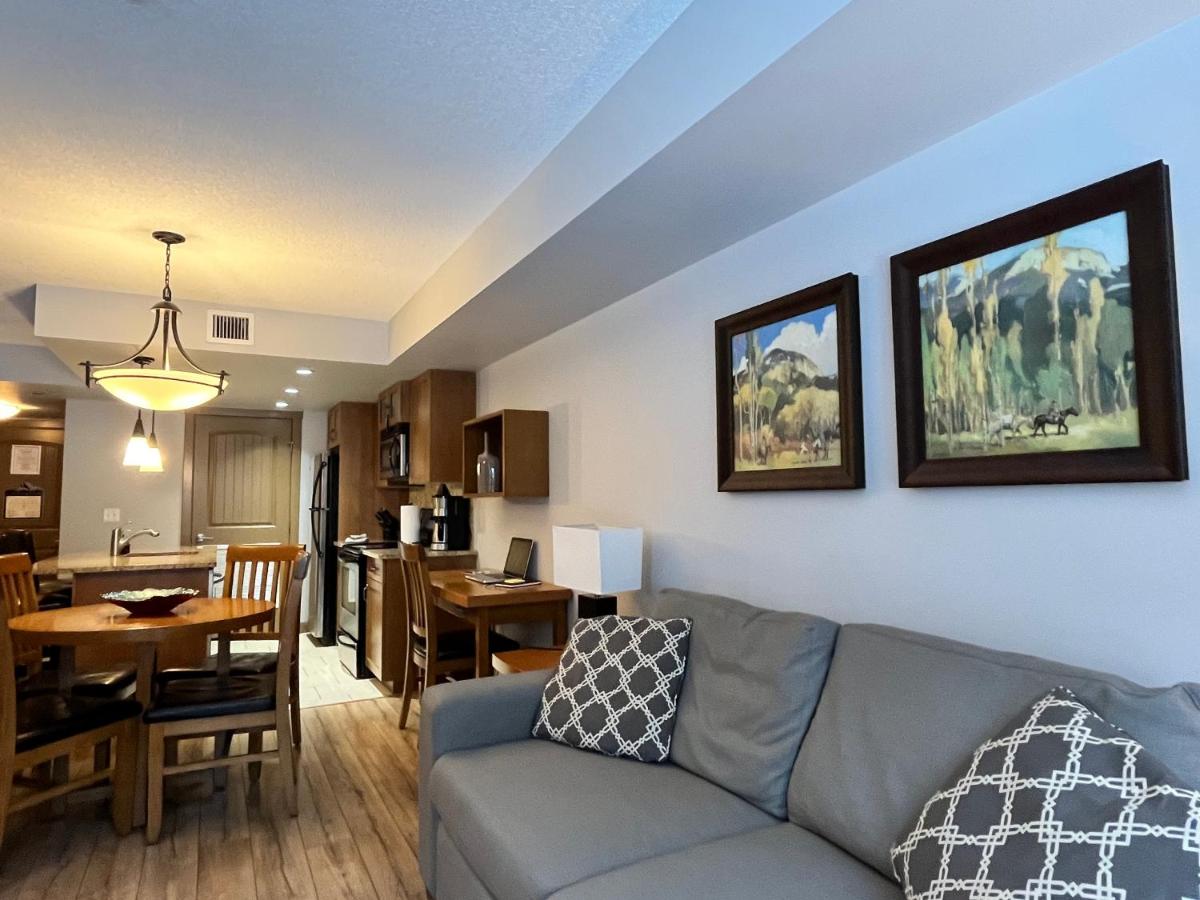 Perfect family 2-bed Condo with hot tub - Housity