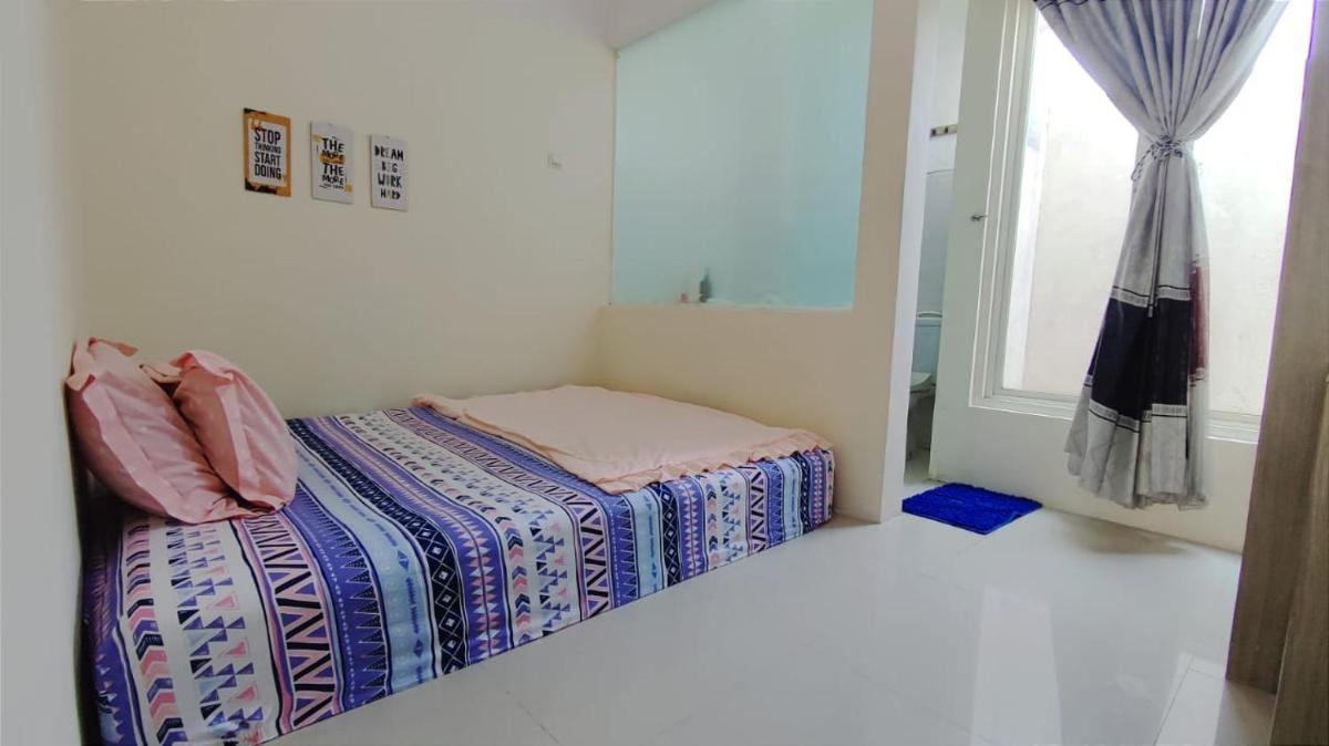 Surabaya Homey near Airport (Sharia) - Housity