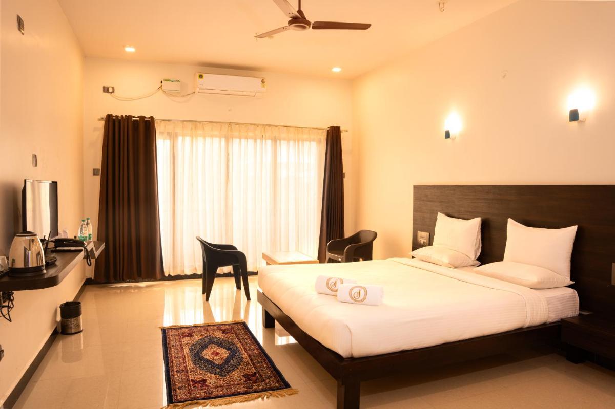Mastiff Select Shreeyog Resort - Housity