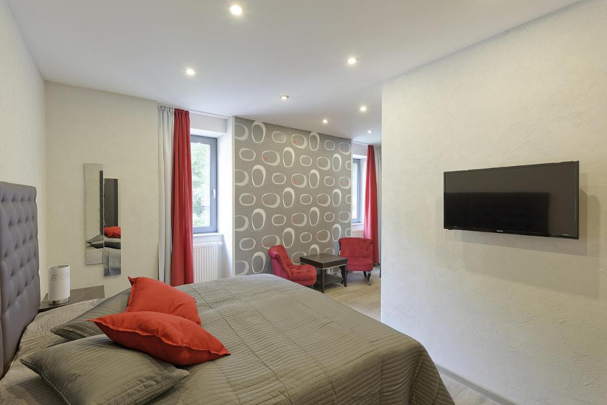 Nella Parkhotel - Housity