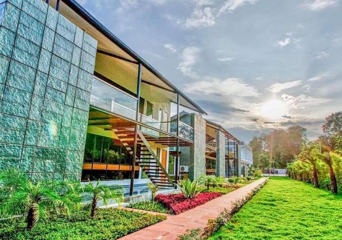The Cloyster Resort and Spa - Housity