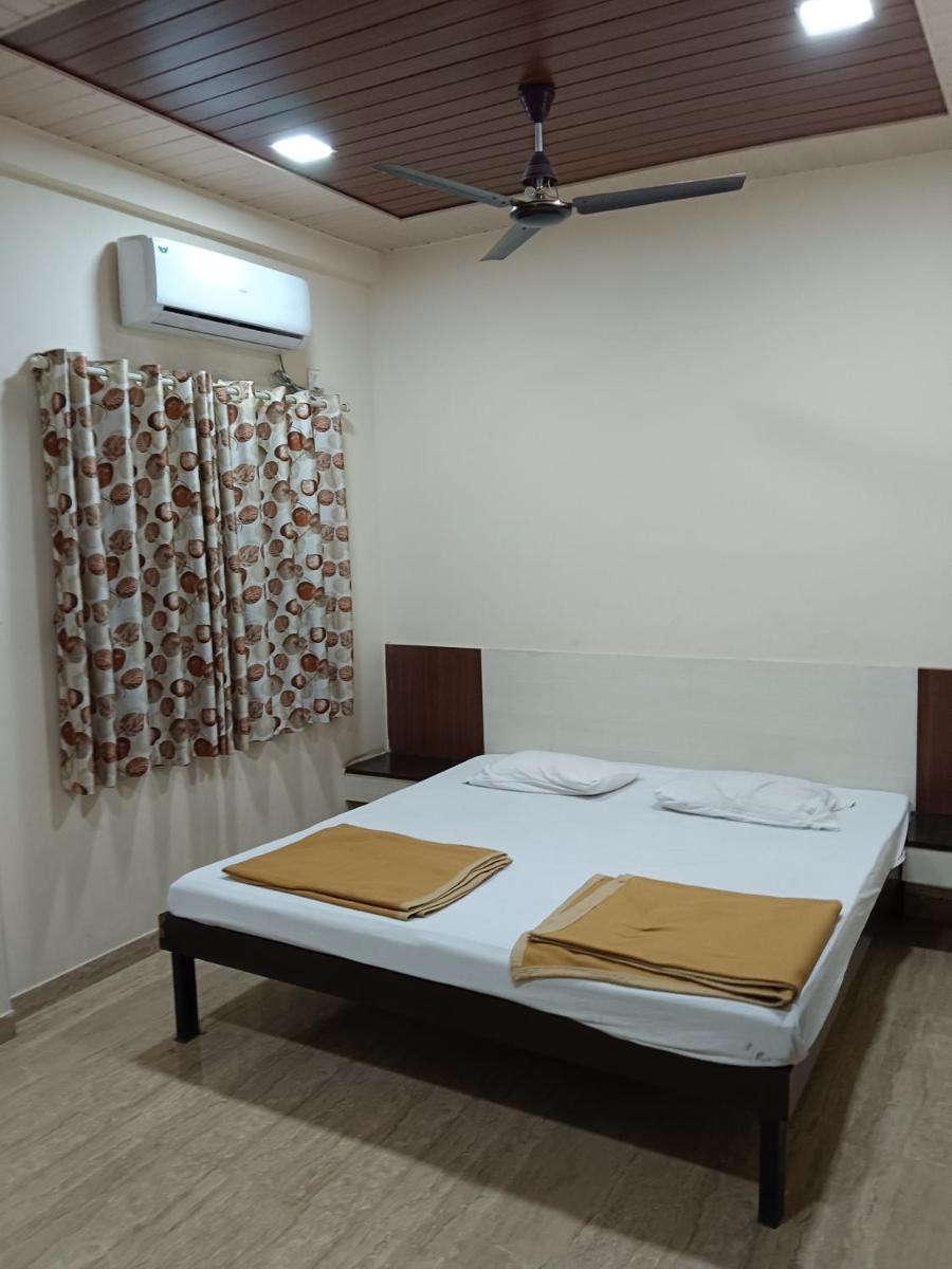 Samraj Lodge Akkalkot - Housity