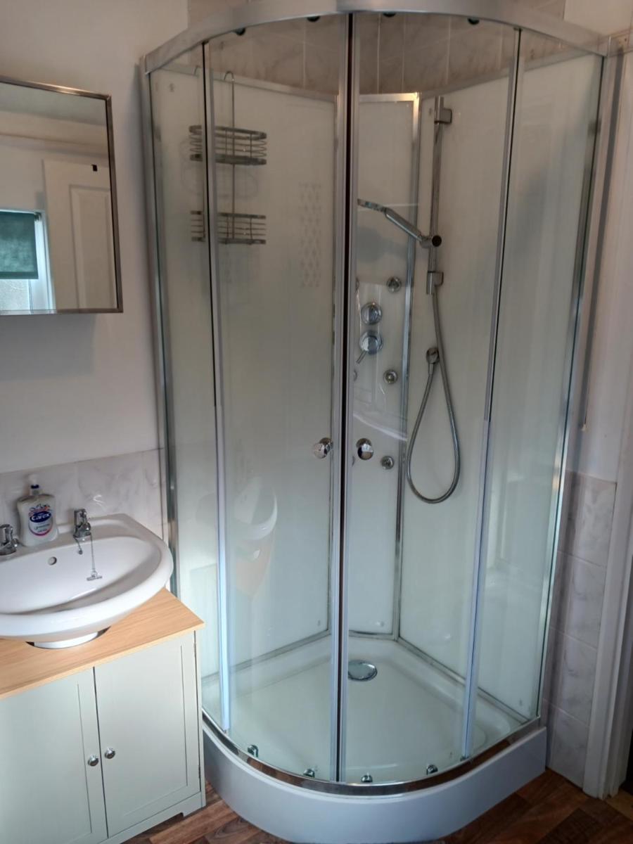 Felpham Guest House - Self Catering - Housity