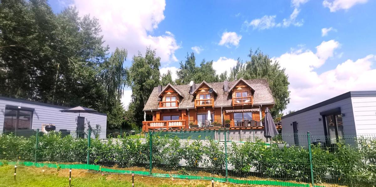 Wilcza Przystań - Housity