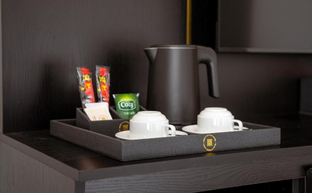 Mercy Emerald Hotel - Housity