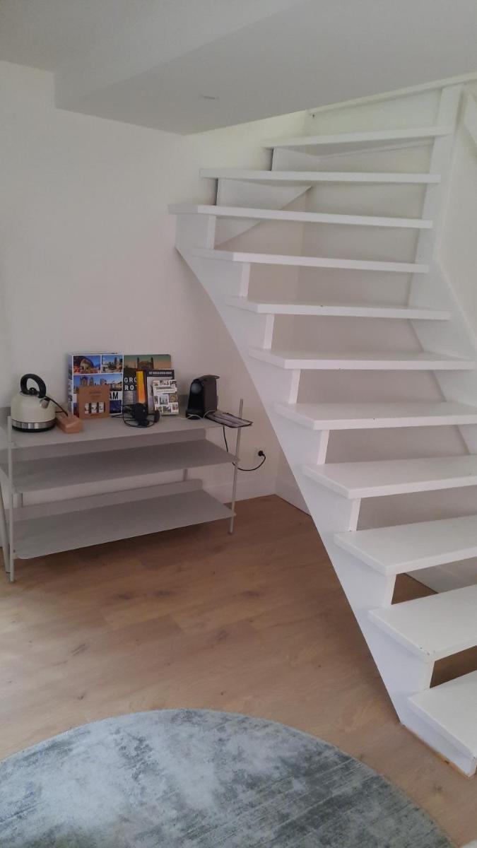 BLRK 285 - Housity