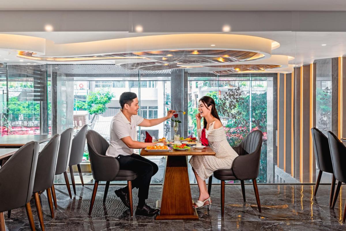 Mercy Emerald Hotel - Housity