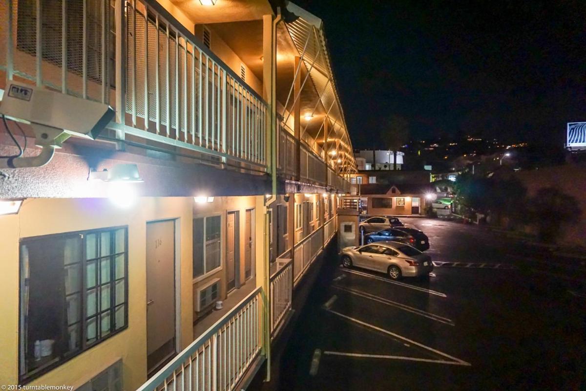 Hollywood La Brea Inn - Housity