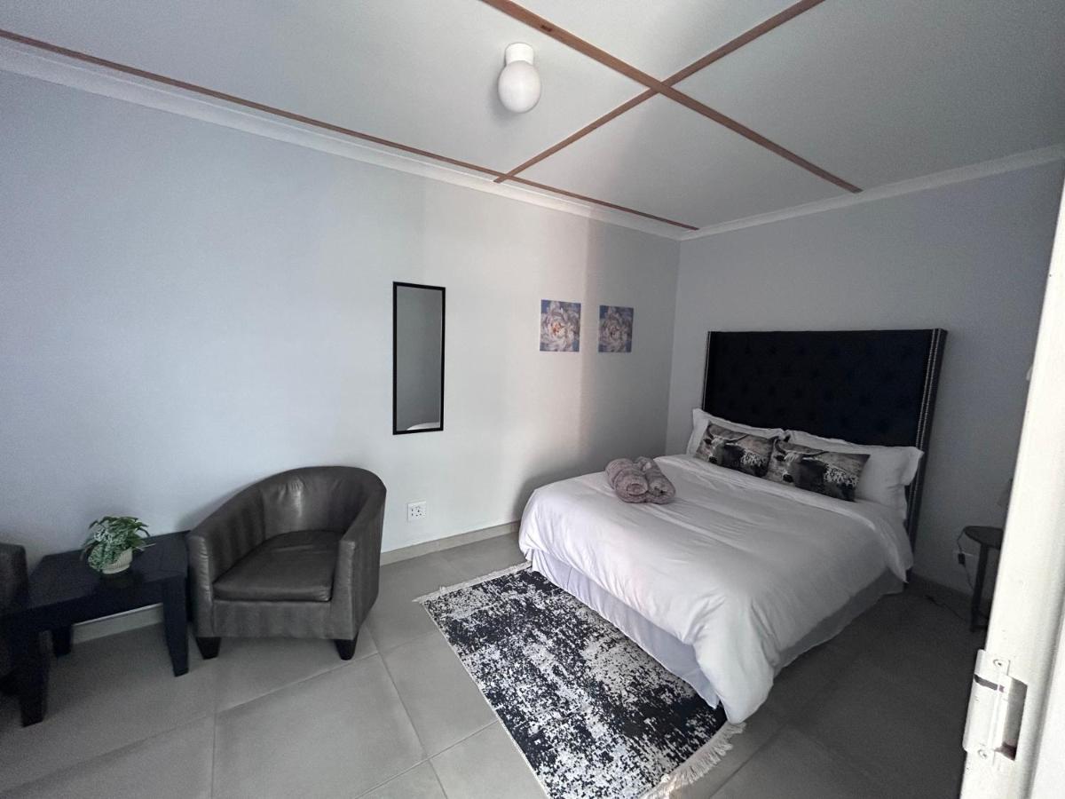 Ju’s Self-catering Accommodation - Housity