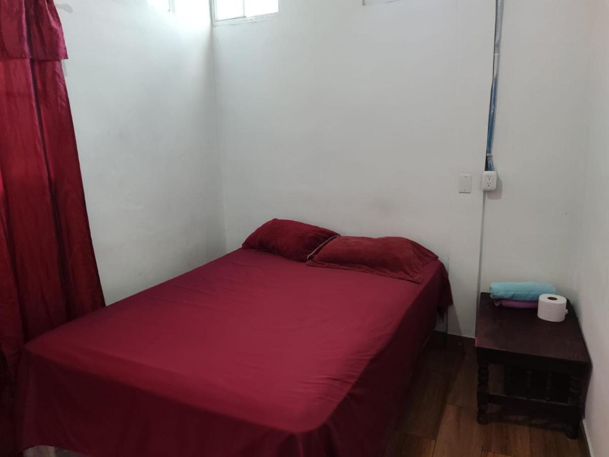 Hostal Santa Marta - Housity