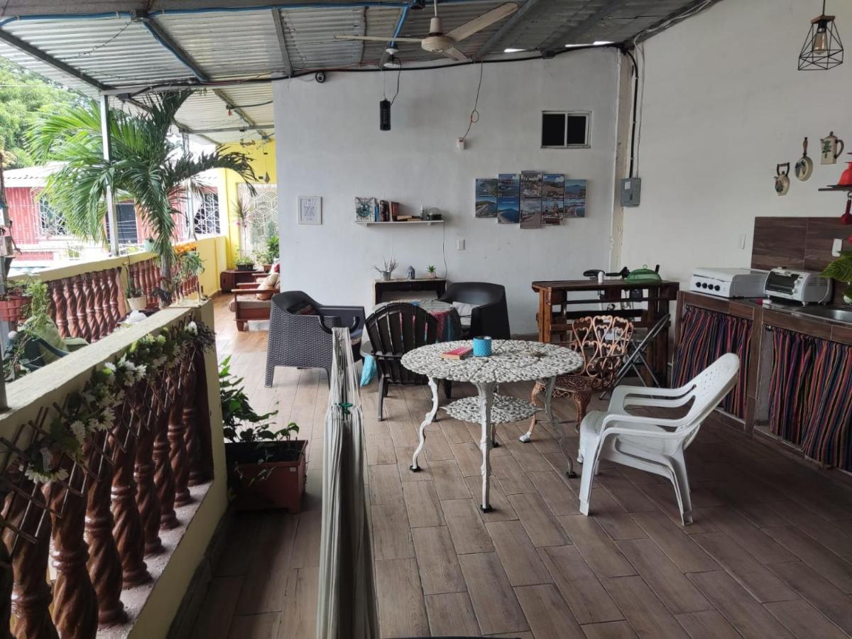 Hostal Santa Marta - Housity