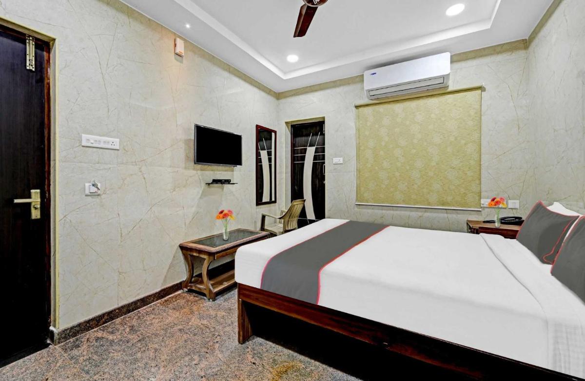 Collection O Sri Vishnu Residency - Housity