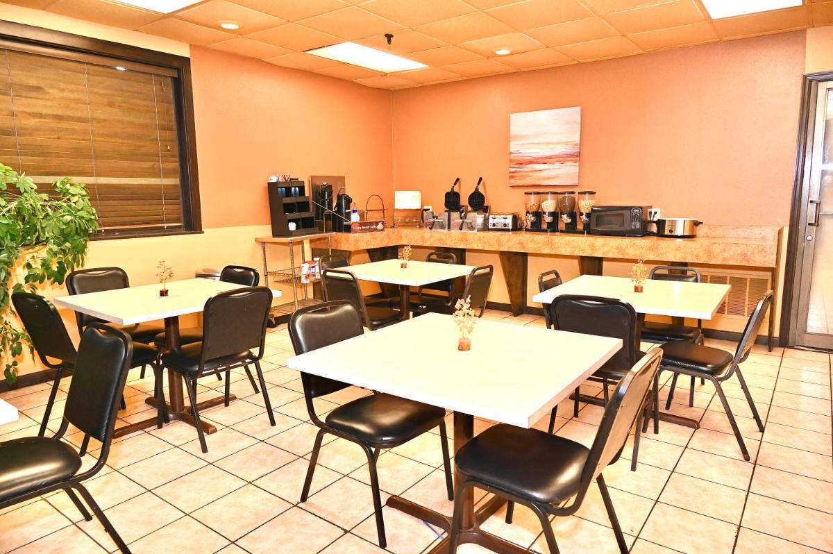 Fortune Inn & Suites - Housity
