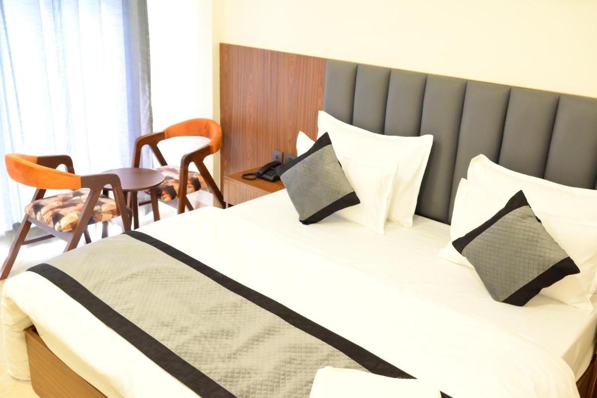 Hotel Palash - Housity