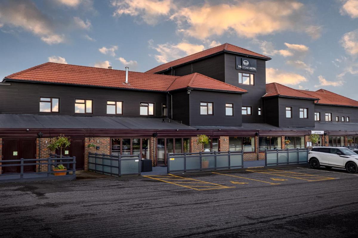 The Stones Hotel - Housity