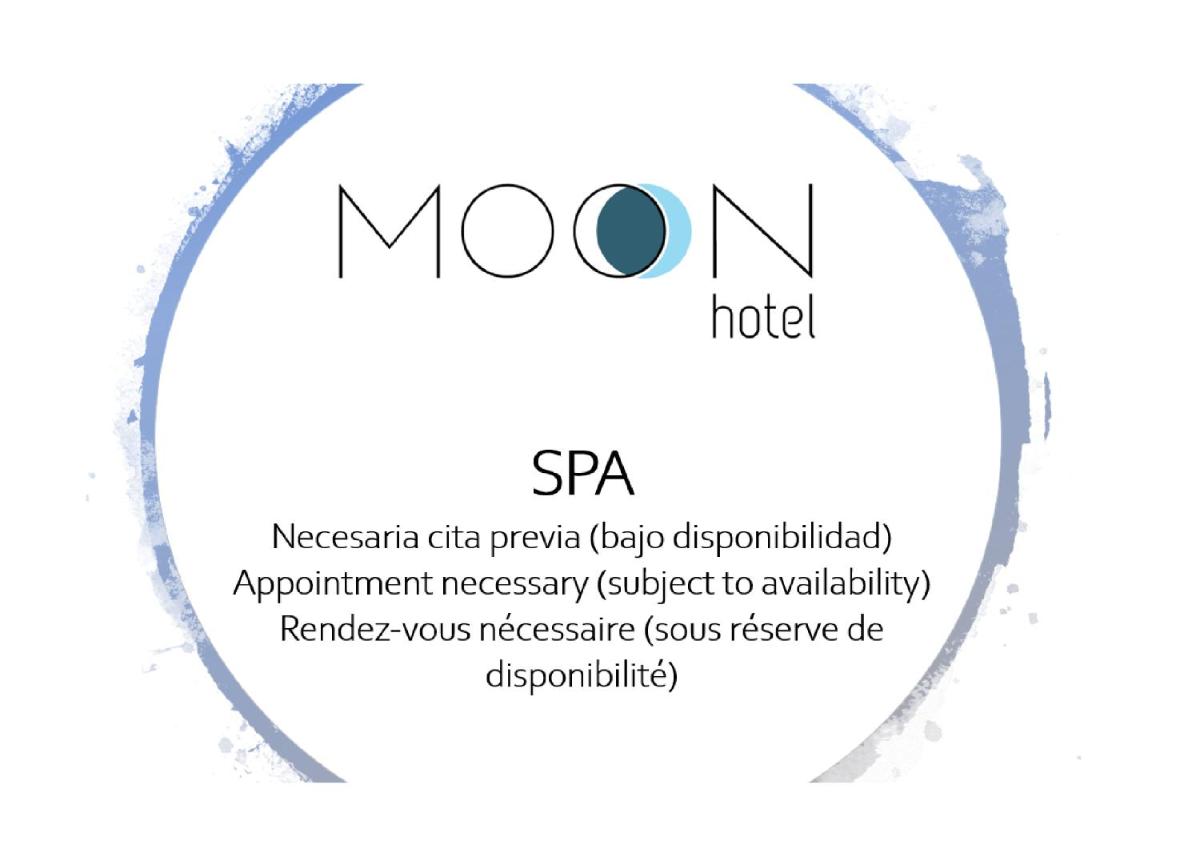 Certificado, premio, señal o documento que está expuesto en Moon Hotel & SPA.