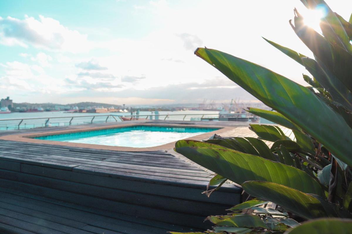 The Sails Penthouse Apartment with Exclusive Rooftop Pool - Housity