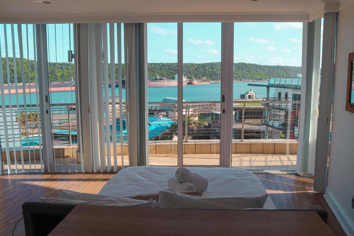 The Sails Penthouse Apartment with Exclusive Rooftop Pool - Housity