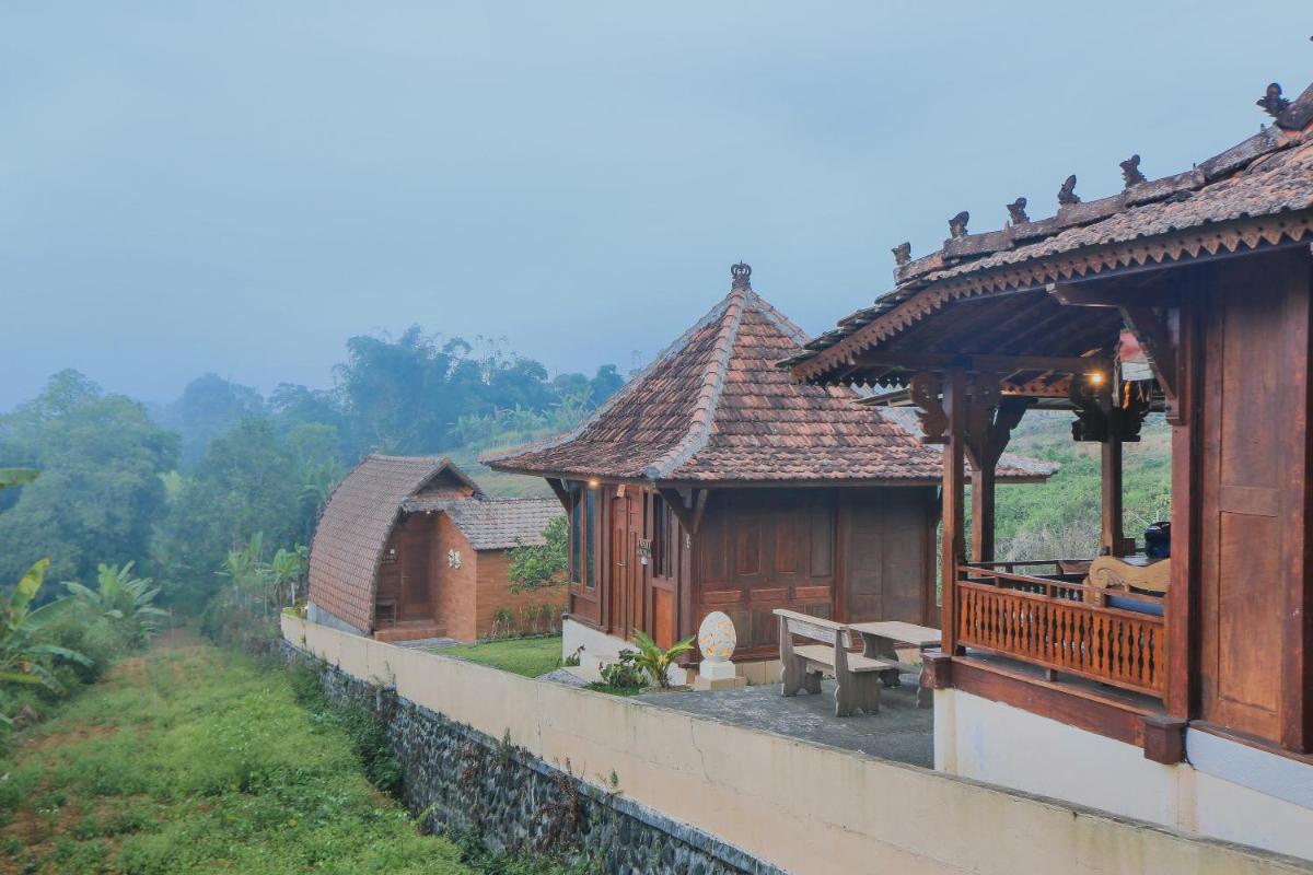 Suitetrails - Tunjung Sari Villa Bedugul