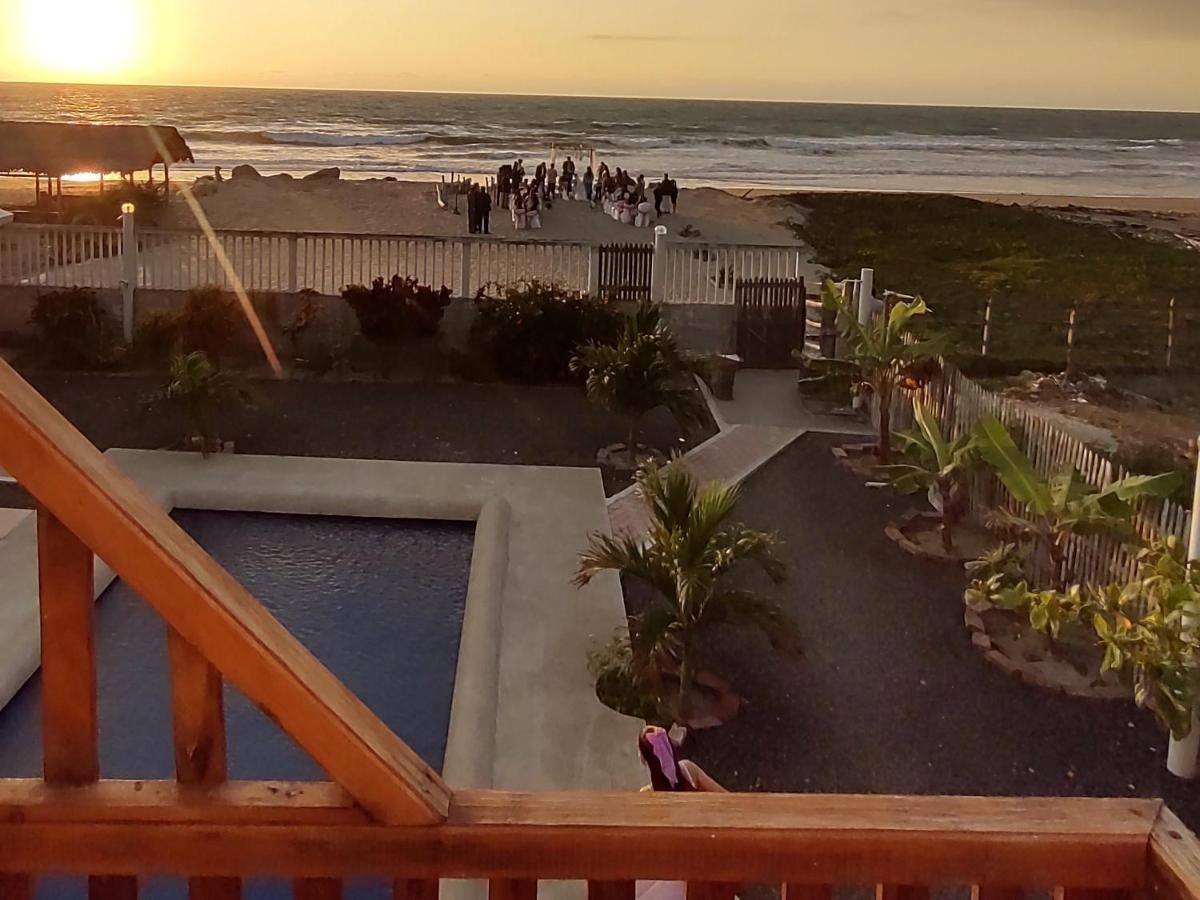 Vistamar Beachfront Guesthouse - Housity