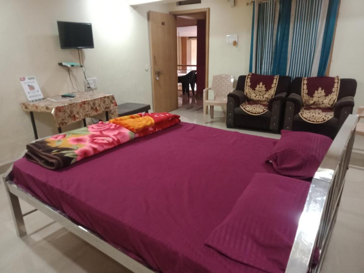 Hotel KC INN - Housity