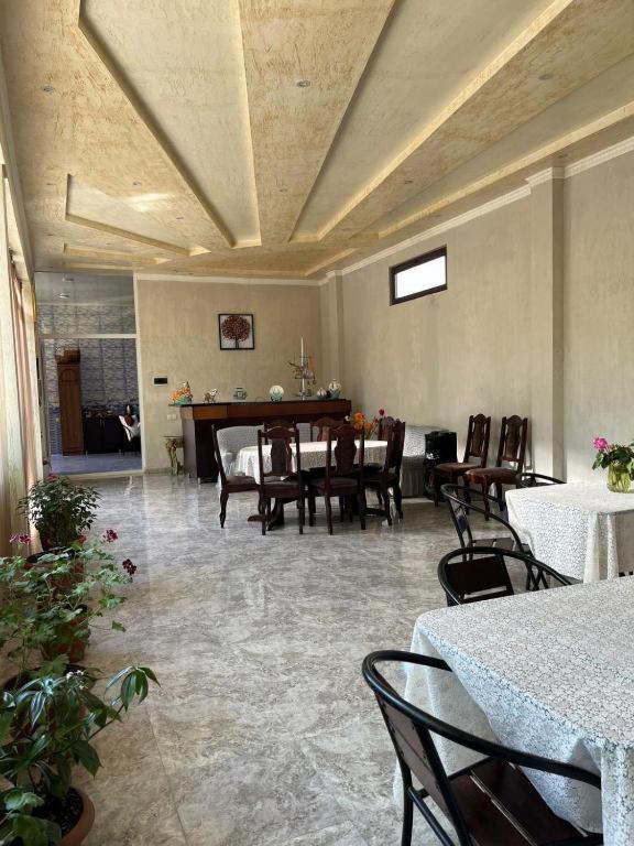 TikTok house - Housity